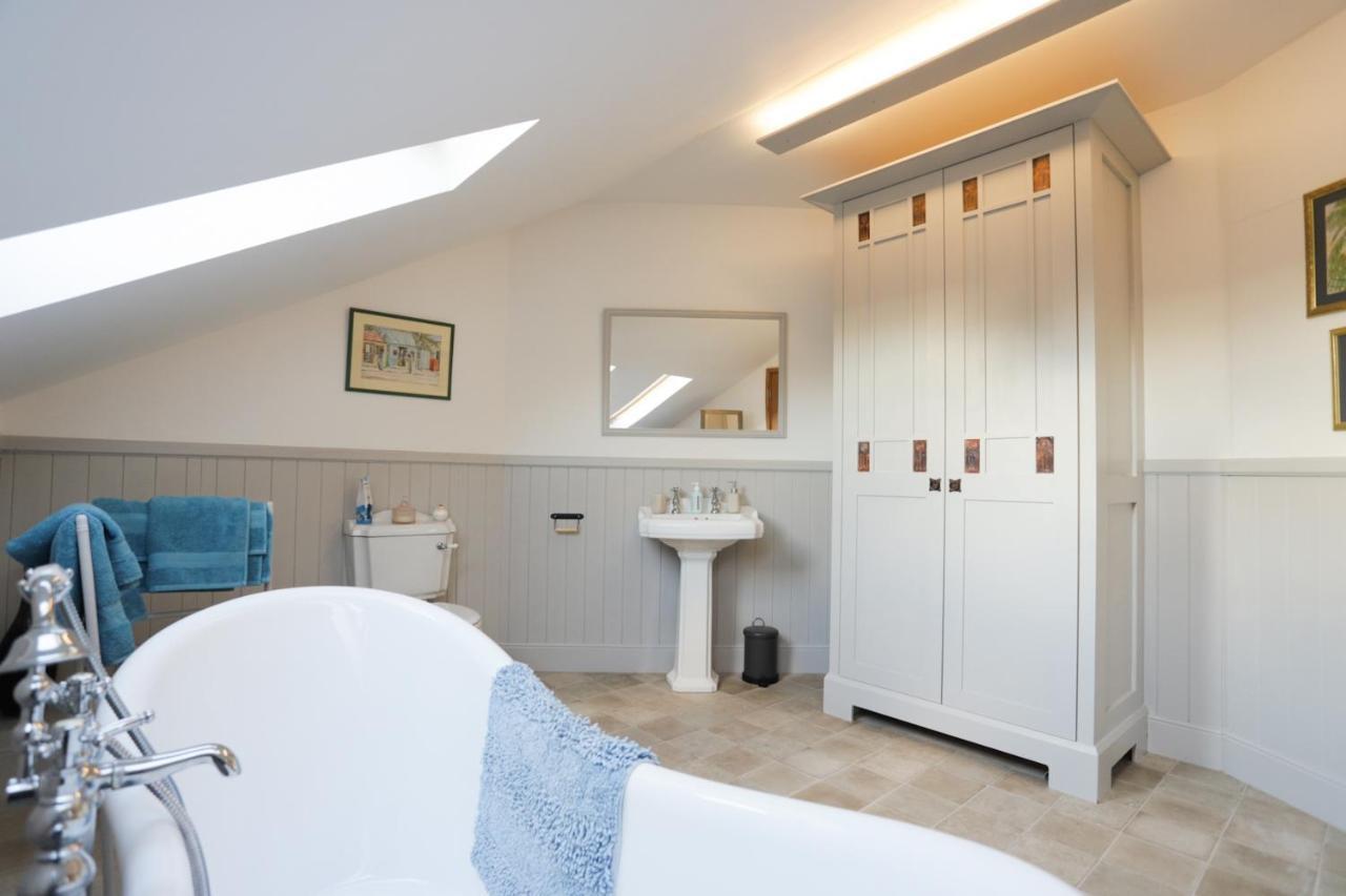 Crackin View Guest House ヘクサム エクステリア 写真